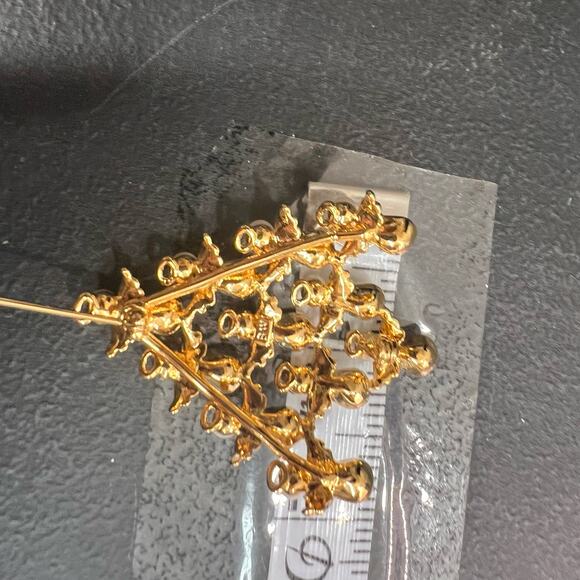 Vintage Gold-Tone Brooch with Clear CZ & Faux Pearl – Elegant Retro Wedding Pin - Picture 5 of 10